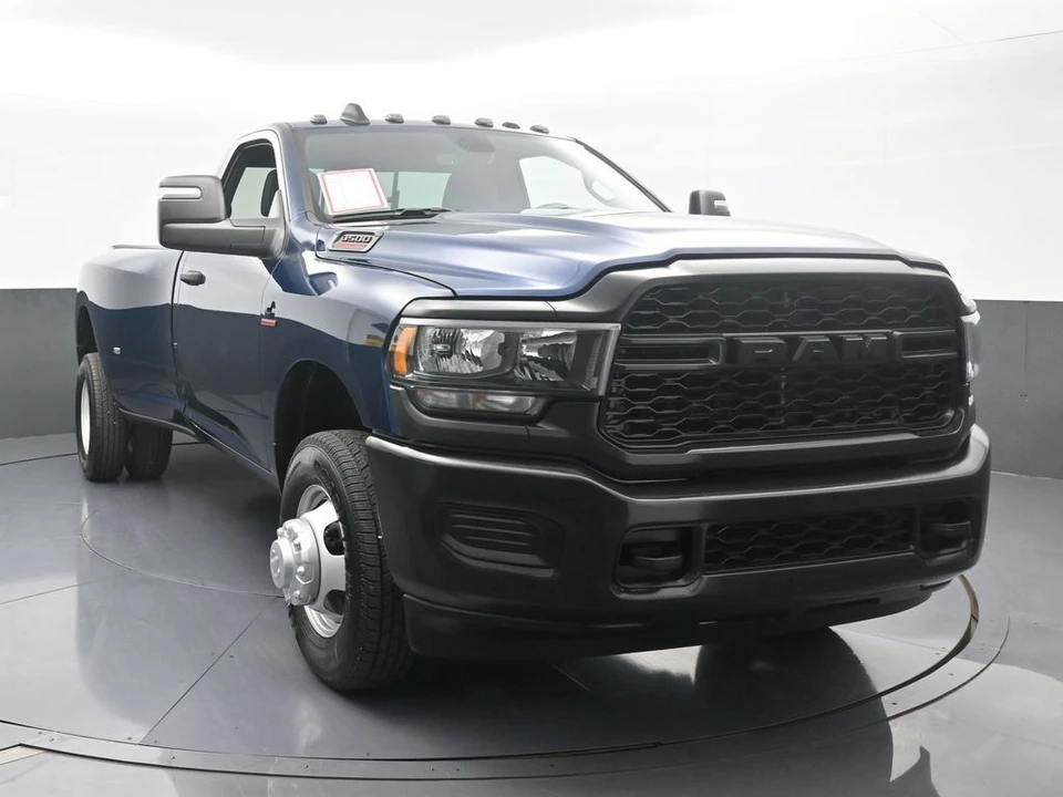 2024 Ram 3500 - Image 9 of 12
