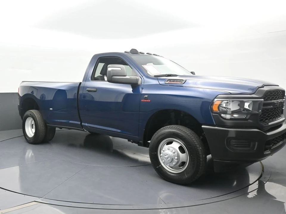 2024 Ram 3500 - Image 8 of 12