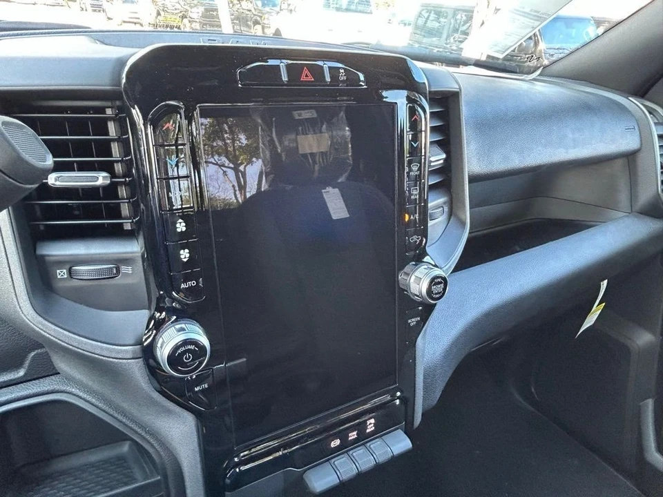 2024 Ram 3500 - Image 9 of 12