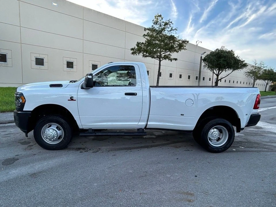 2024 Ram 3500 - Image 7 of 12