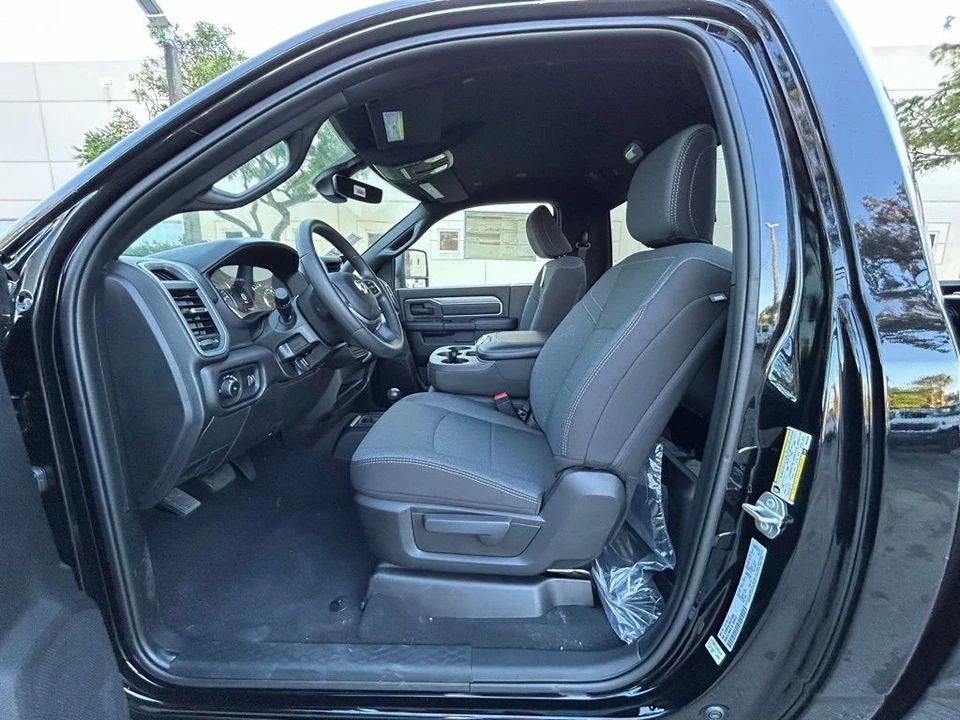 2024 Ram 3500 - Image 9 of 12