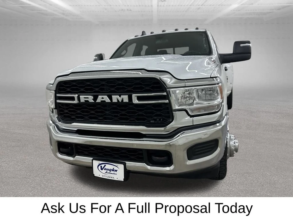 2024 Ram 3500 - Image 6 of 31