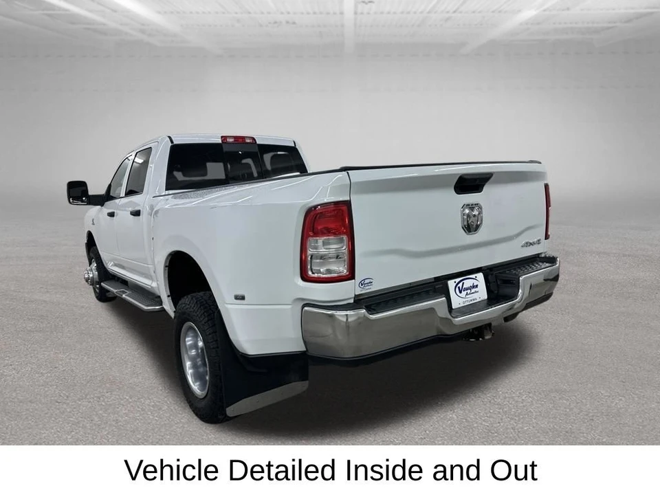 2024 Ram 3500 - Image 9 of 31