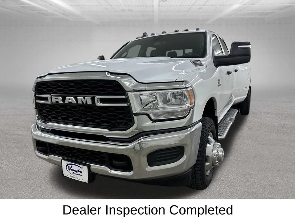 2024 Ram 3500 - Image 7 of 31