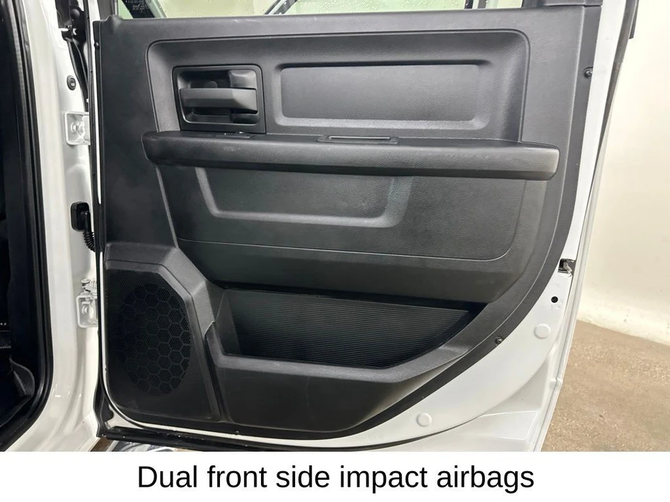 2024 Ram 3500 - Image 27 of 31