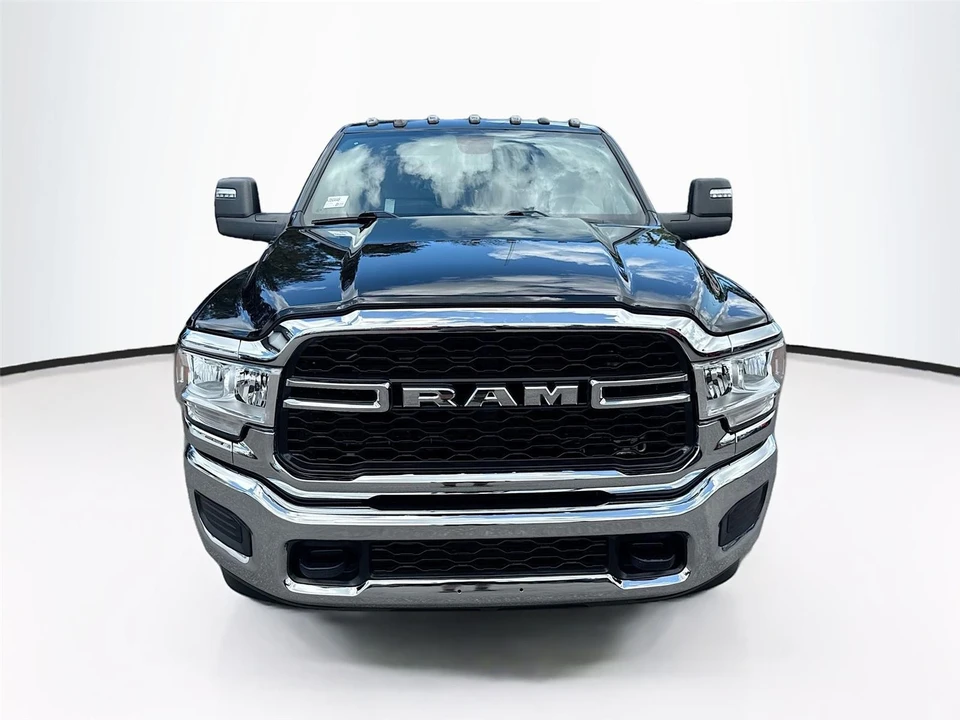 2024 Ram 3500 - Image 25 of 31