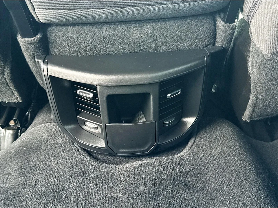 2024 Ram 3500 - Image 17 of 31