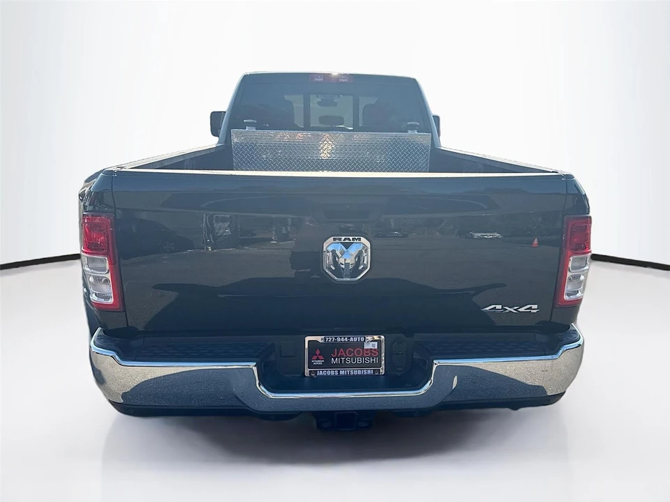 2024 Ram 3500 - Image 4 of 14