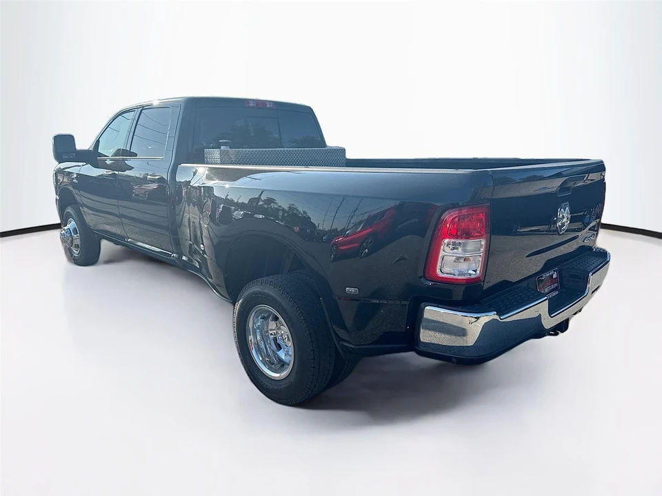 2024 Ram 3500 - Image 3 of 14