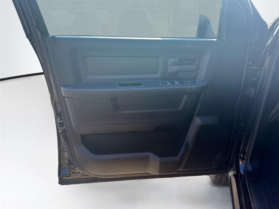 2024 Ram 3500 - Image 9 of 14