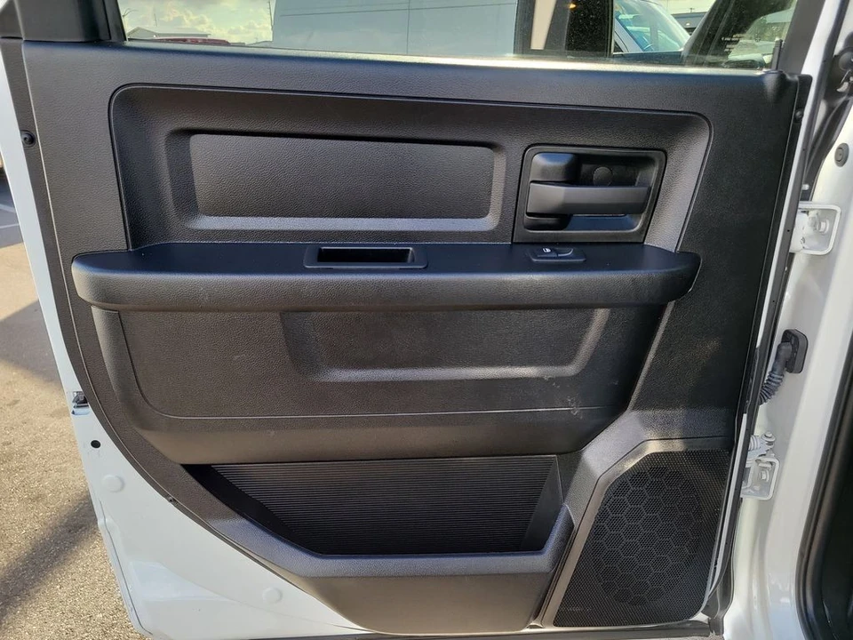 2024 Ram 3500 - Image 9 of 12