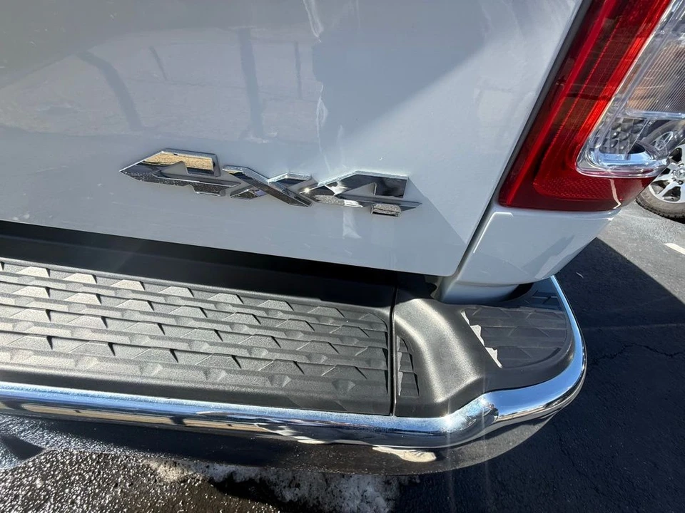 2024 Ram 3500 - Image 15 of 21