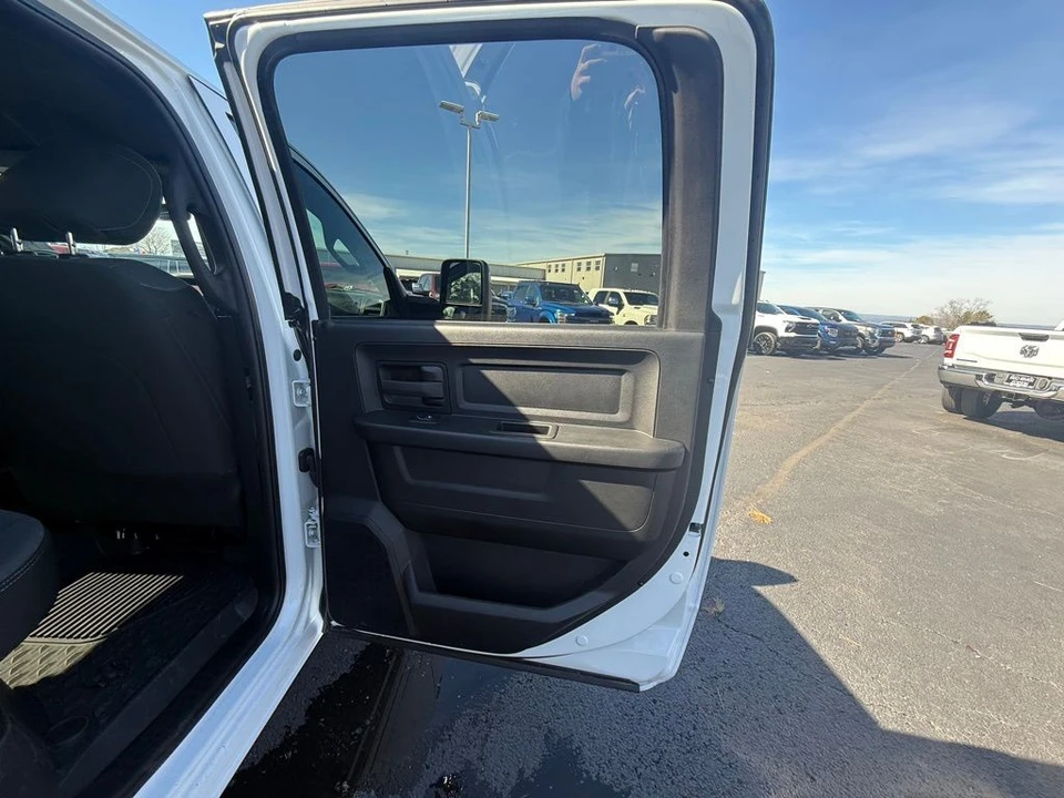 2024 Ram 3500 - Image 18 of 21