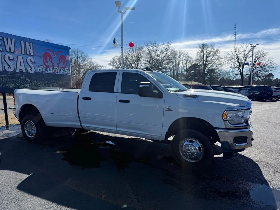 2024 Ram 3500 - Image 7 of 21