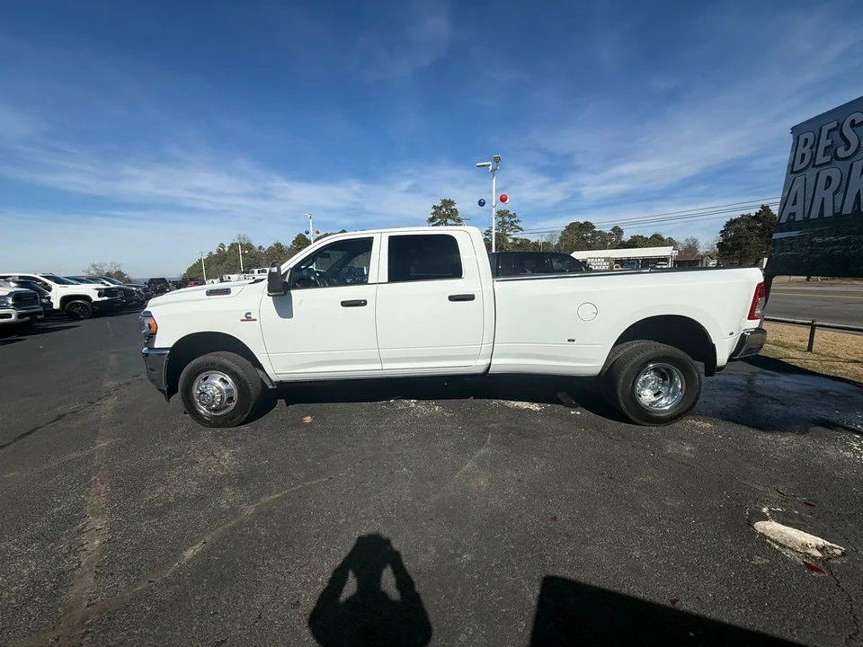 2024 Ram 3500 - Image 10 of 21