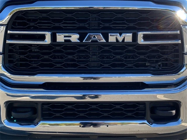 2024 Ram 3500 - Image 9 of 12