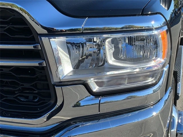 2024 Ram 3500 - Image 10 of 12