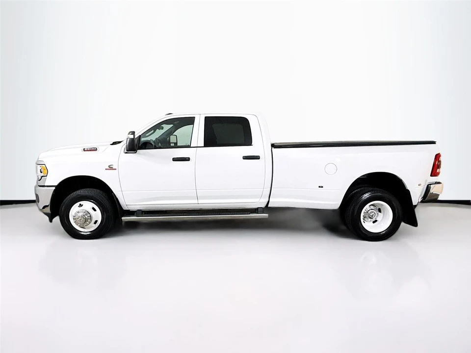 2024 Ram 3500 - Image 4 of 21