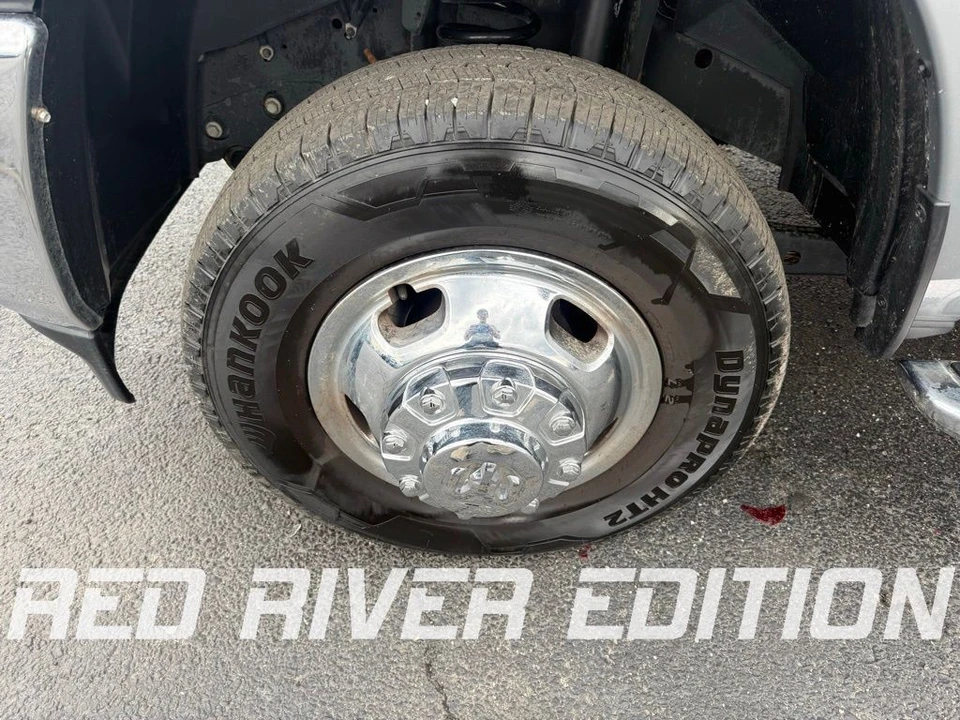 2024 Ram 3500 - Image 7 of 12