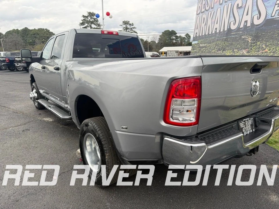 2024 Ram 3500 - Image 9 of 12