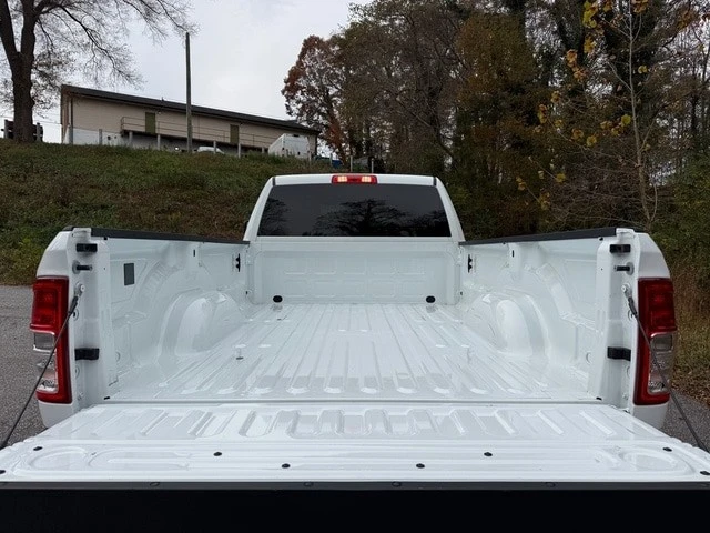 2024 Ram 3500 - Image 8 of 12