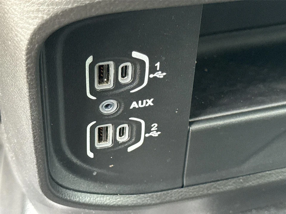 2024 Ram 3500 - Image 14 of 31