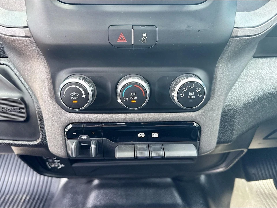2024 Ram 3500 - Image 12 of 31