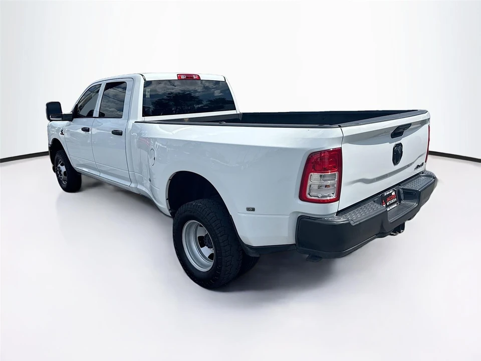 2024 Ram 3500 - Image 29 of 31