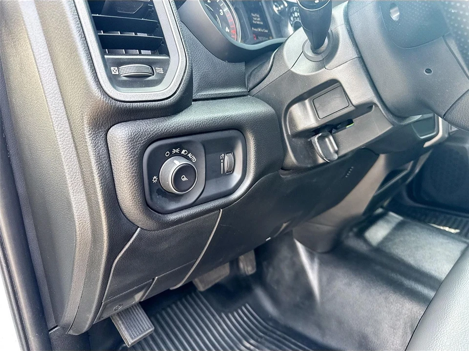 2024 Ram 3500 - Image 7 of 31