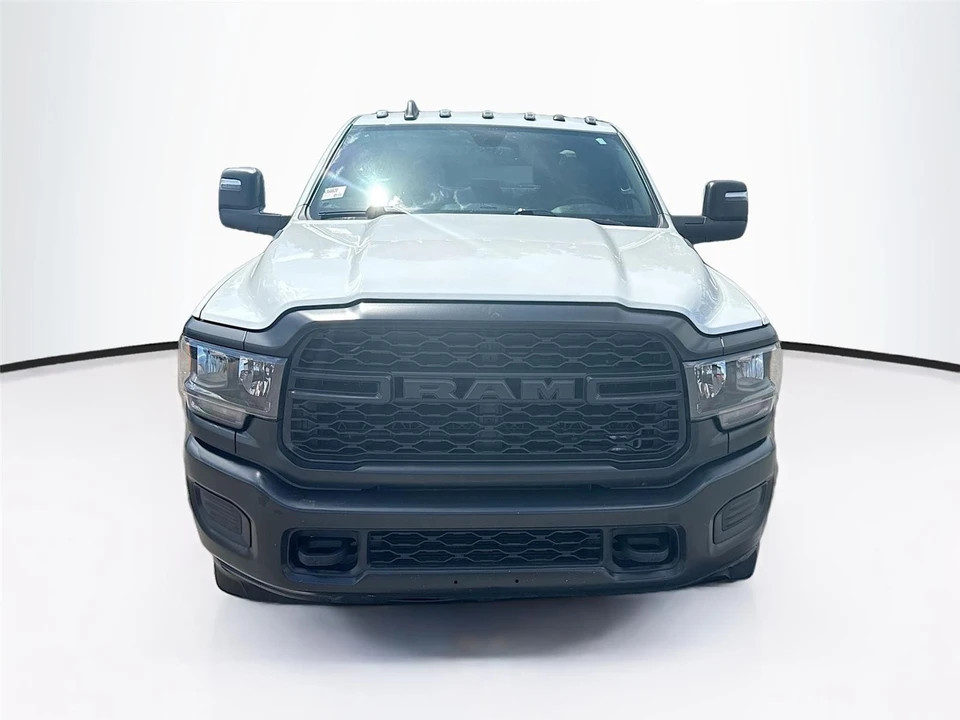 2024 Ram 3500 - Image 25 of 31
