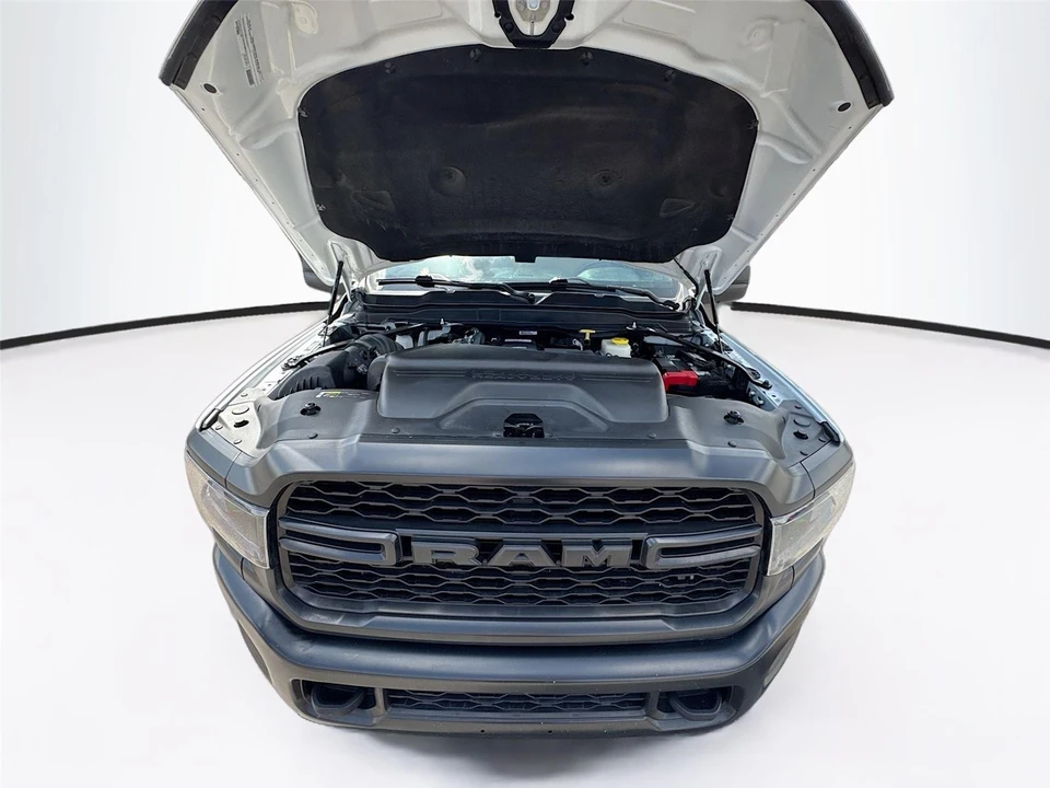 2024 Ram 3500 - Image 27 of 31