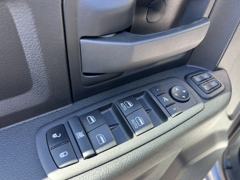 2024 Ram 3500 - Image 20 of 31