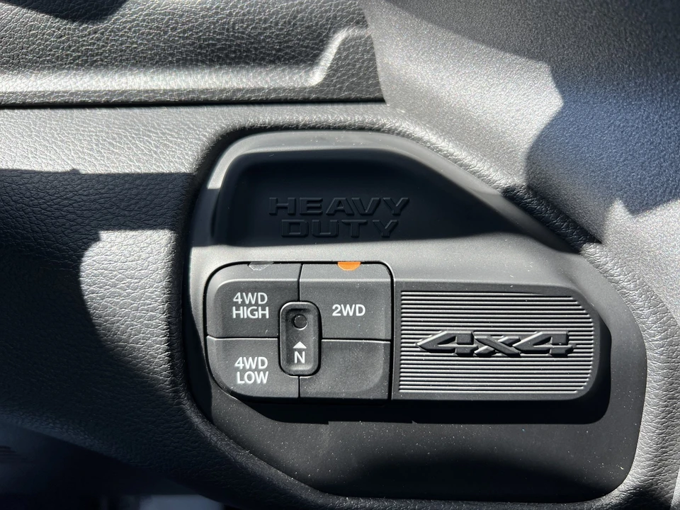 2024 Ram 3500 - Image 27 of 31