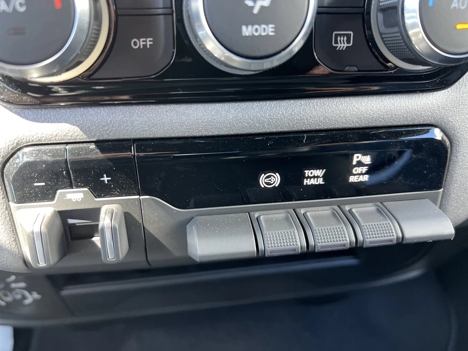 2024 Ram 3500 - Image 26 of 31