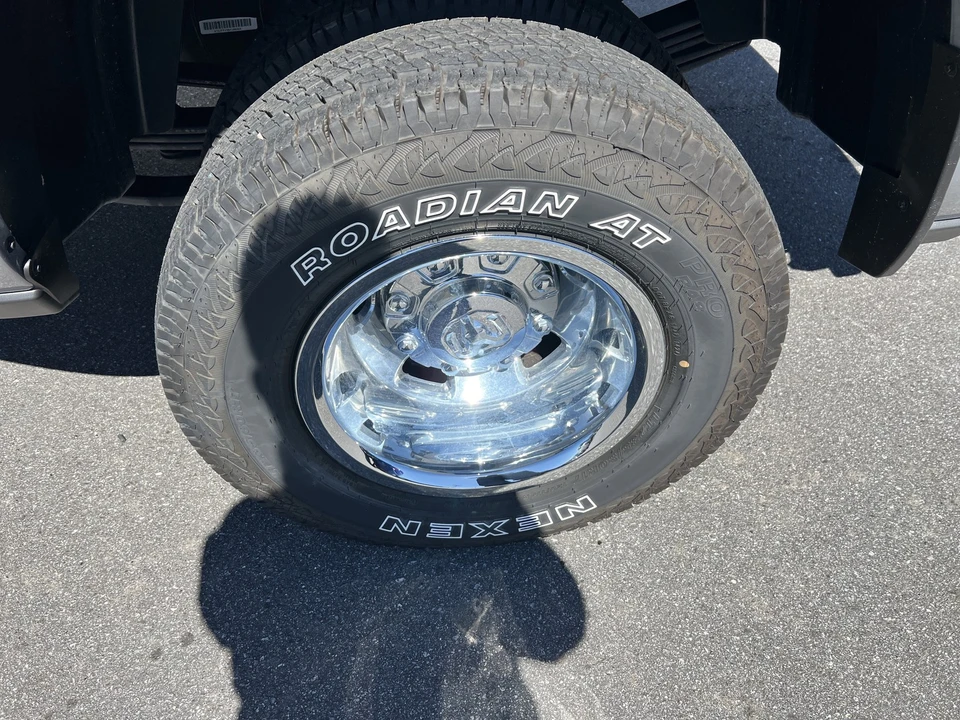2024 Ram 3500 - Image 14 of 31