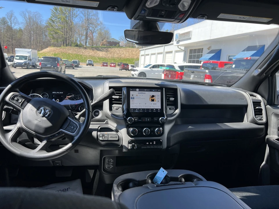 2024 Ram 3500 - Image 19 of 31