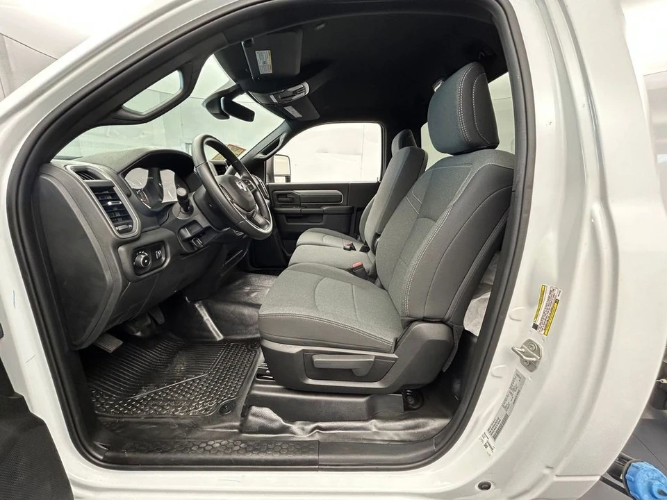 2024 Ram 3500 - Image 12 of 31