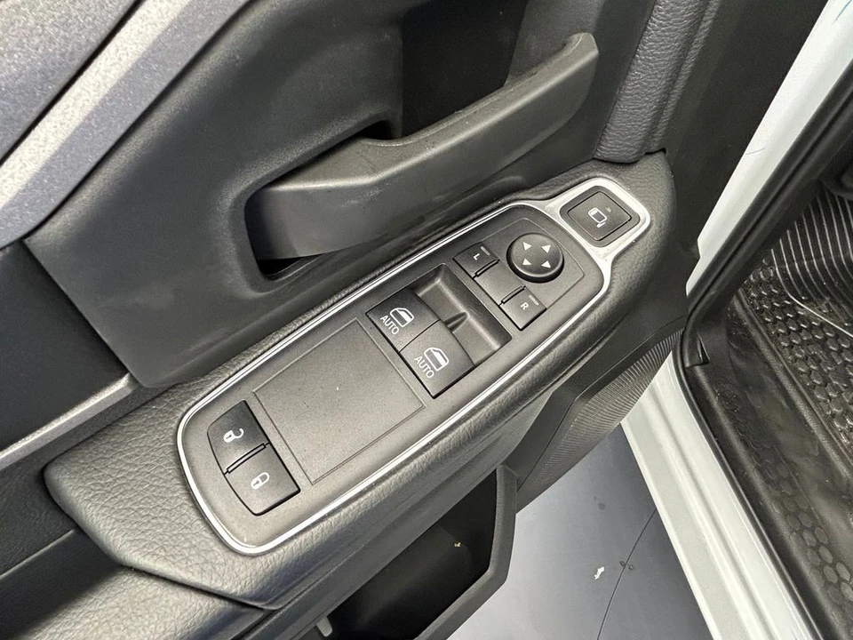 2024 Ram 3500 - Image 11 of 31