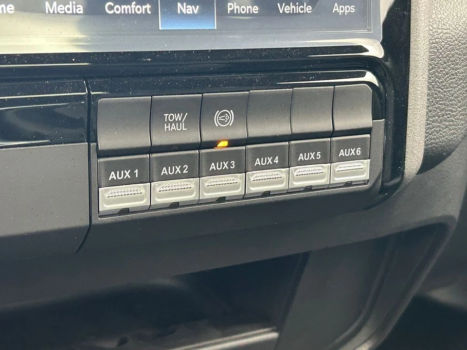 2024 Ram 3500 - Image 24 of 31