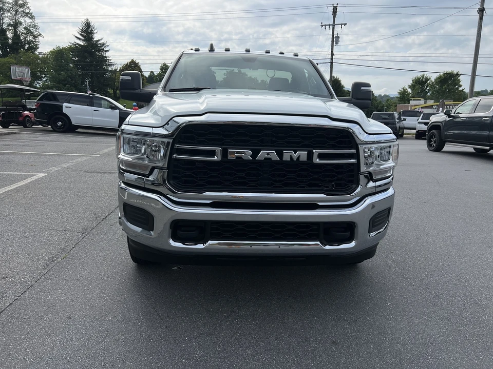2024 Ram 3500 - Image 5 of 26