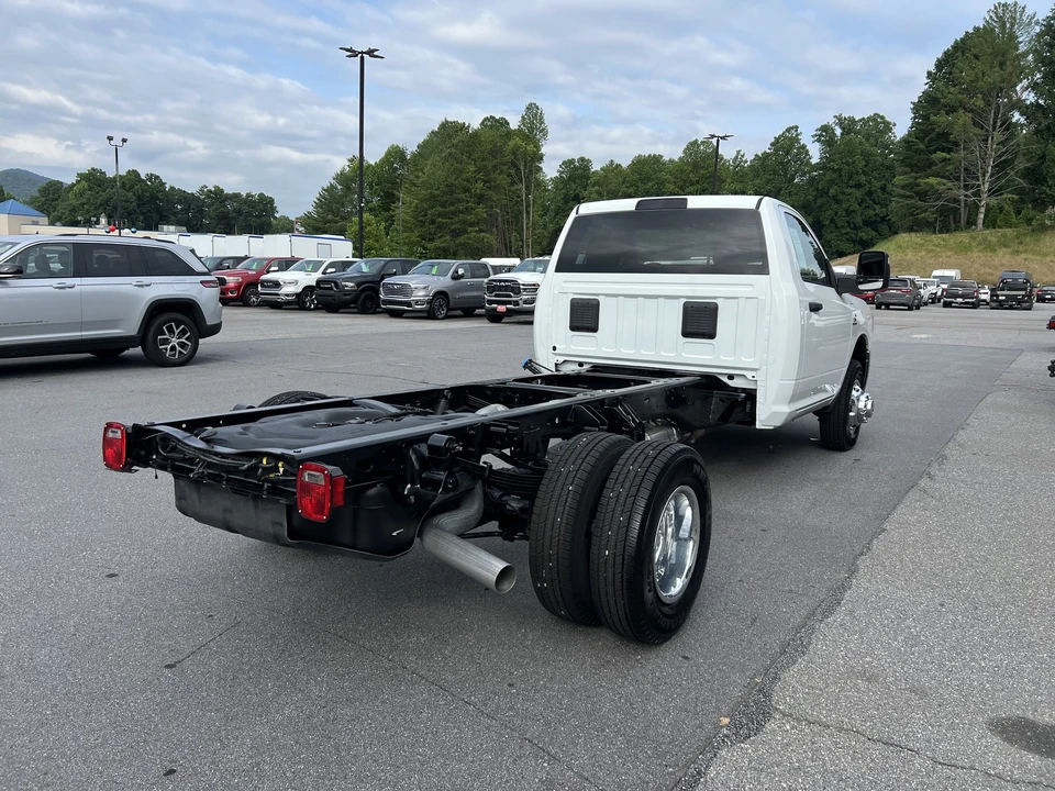 2024 Ram 3500 - Image 3 of 26