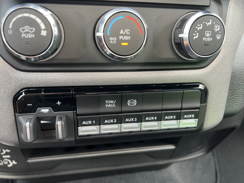 2024 Ram 3500 - Image 16 of 26