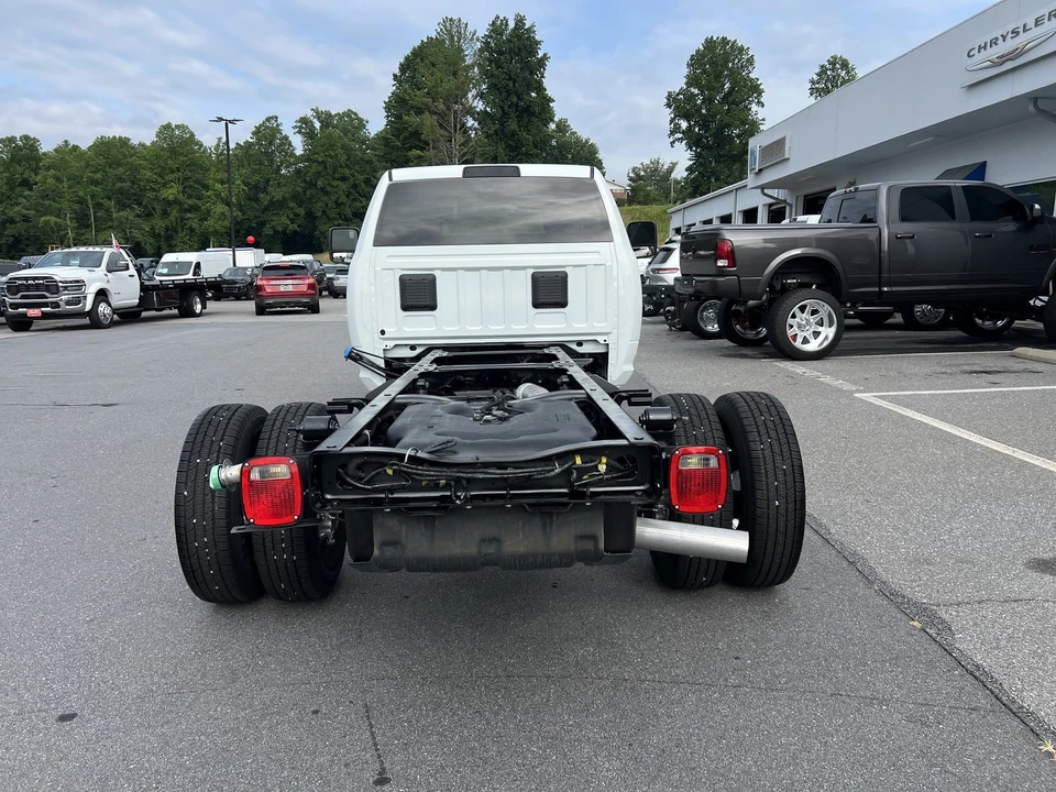 2024 Ram 3500 - Image 2 of 26
