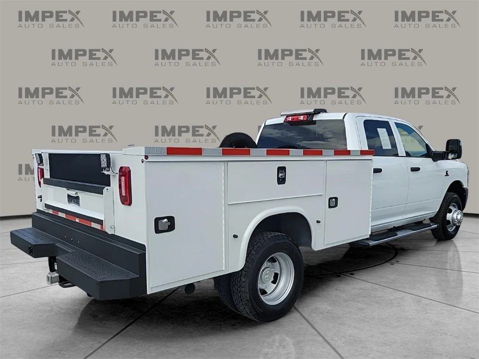 2024 Ram 3500 - Image 5 of 12
