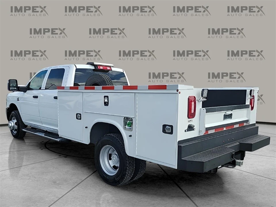 2024 Ram 3500 - Image 3 of 12