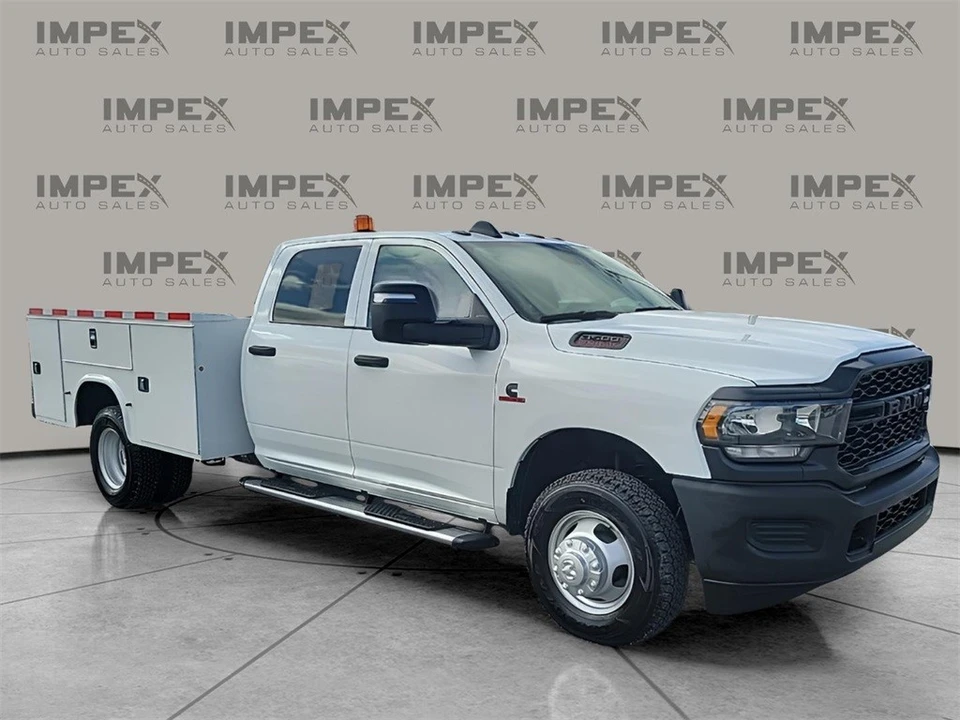 2024 Ram 3500 - Image 7 of 12