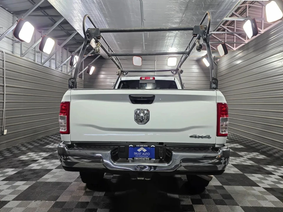 2024 Ram 3500 - Image 7 of 12