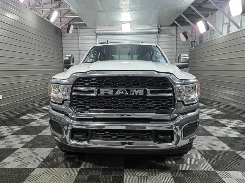 2024 Ram 3500 - Image 4 of 12