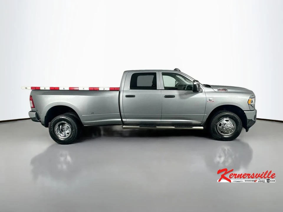 2024 Ram 3500 - Image 8 of 12