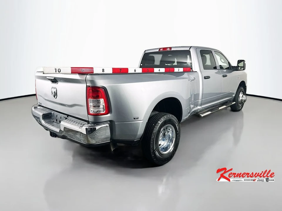 2024 Ram 3500 - Image 7 of 12